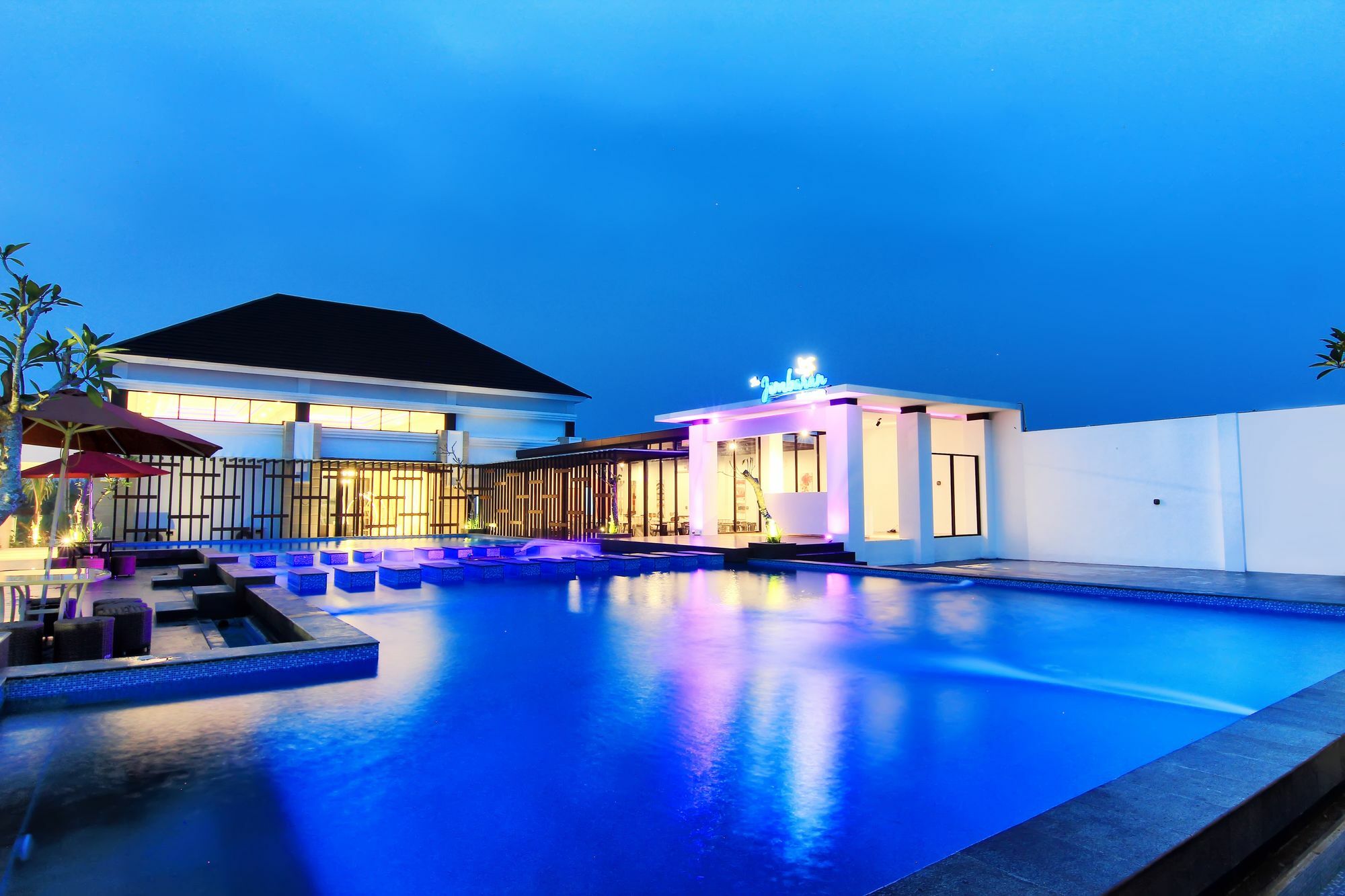 The Baliview Luxury Villas & Resto Pekanbaru Exterior foto